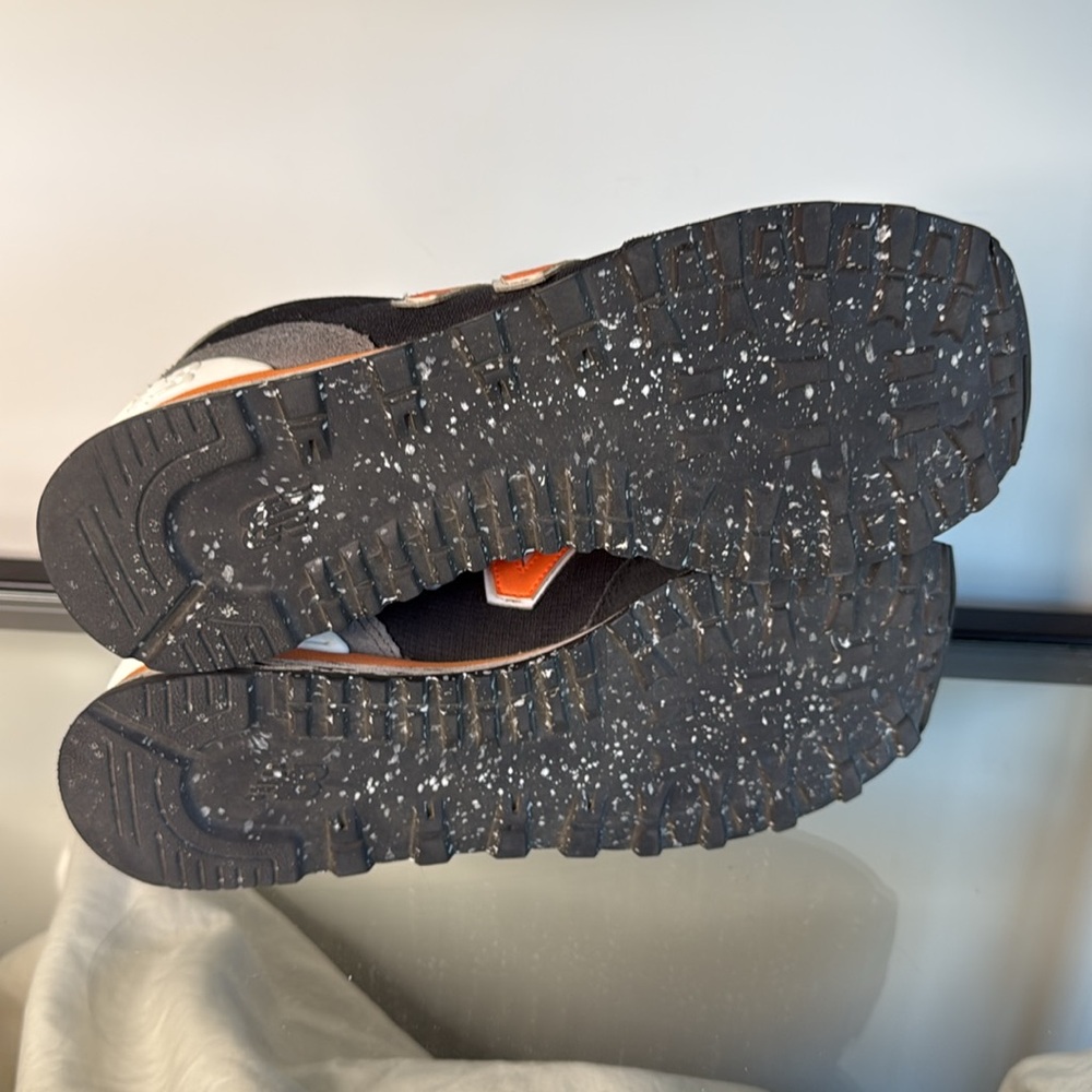 Classic Men’s 515 New Balance Sneakers - Picture 6 of 6